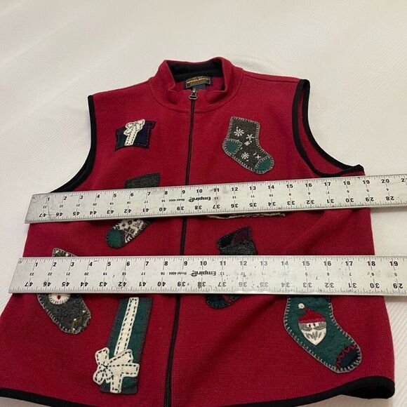 Vintage Woolrich Holiday Red Wool Vest Size Medium - Picture 3 of 7